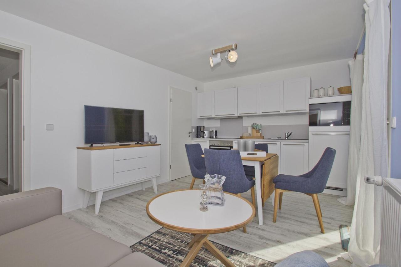 Moderne Ferienwohnung Mit Balkon, Meerblick - Ferienresidenz Zwei Boddenfewo 1-2 Lietzow Buitenkant foto