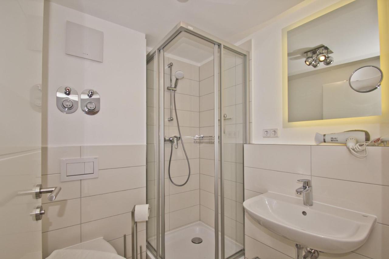 Moderne Ferienwohnung Mit Balkon, Meerblick - Ferienresidenz Zwei Boddenfewo 1-2 Lietzow Buitenkant foto